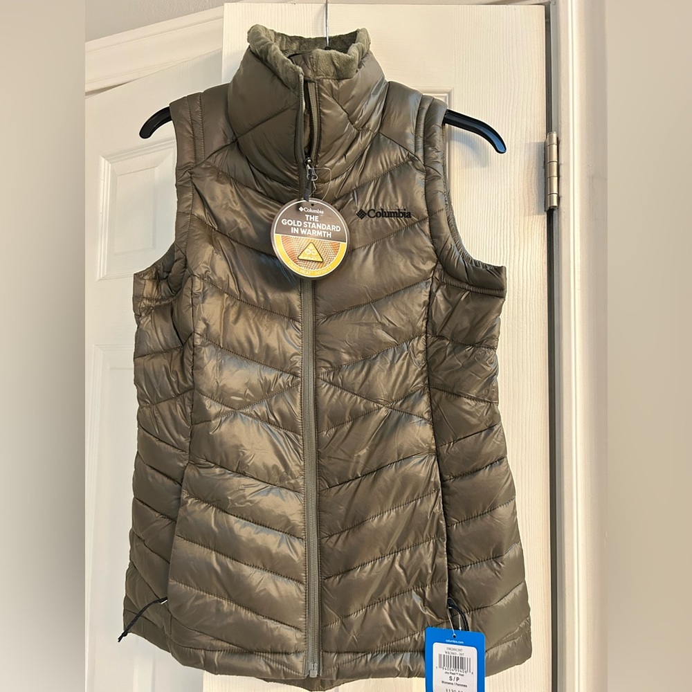 NWT Columbia Women's Olive Puffer Joy Peak Vest Size Small